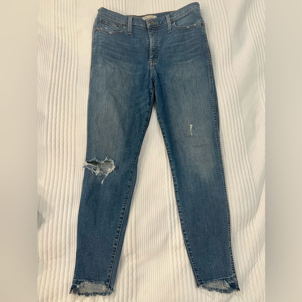 Madewell Skinny Highwaisted stretch distressed jeans size 30